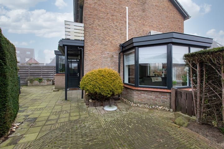 Foto 29 van Massenweg 8