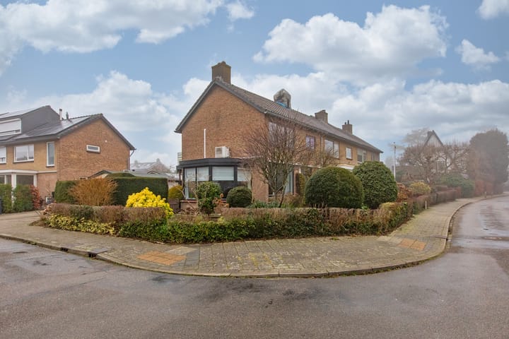 Foto 34 van Massenweg 8