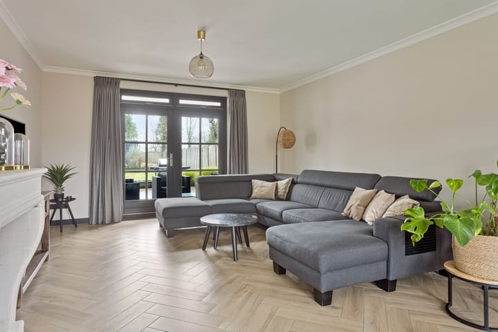 Photo 2 of Dorpsstraat 9-B