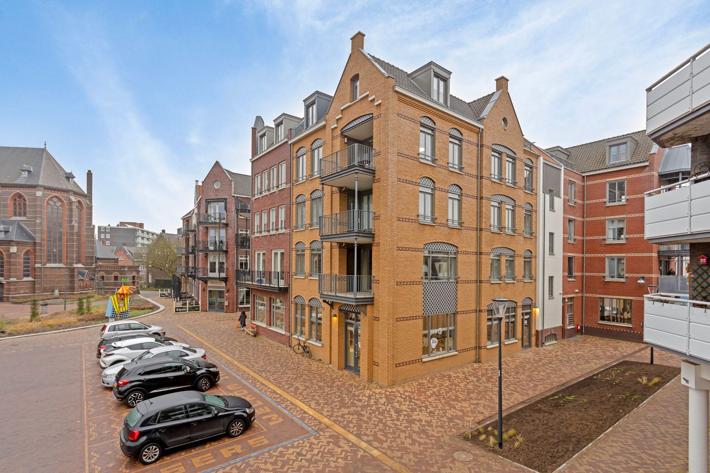 Foto 1 van Wilhelminaplein 99