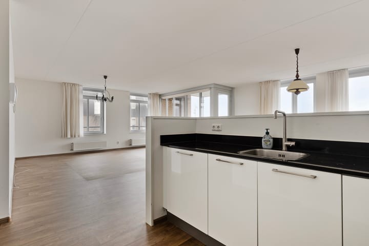 Photo 11 of Wilhelminaplein 99