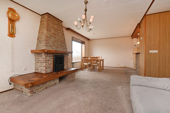 Foto 10 van Delftsestraatweg 50