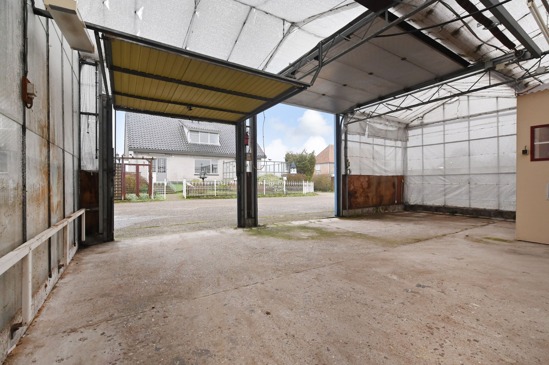 Foto 42 van Delftsestraatweg 50