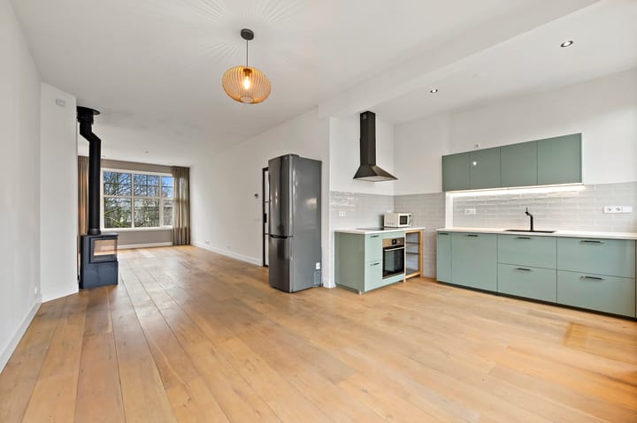 Foto 6 van Caan van Necklaan 184