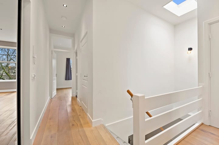 Foto 17 van Caan van Necklaan 184