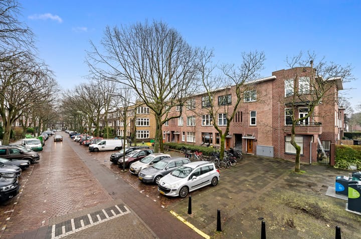 Foto 25 van Caan van Necklaan 184