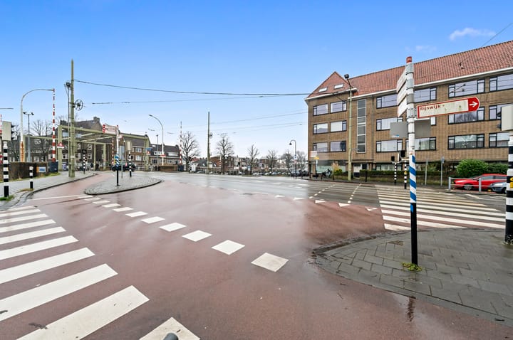 Foto 29 van Caan van Necklaan 184