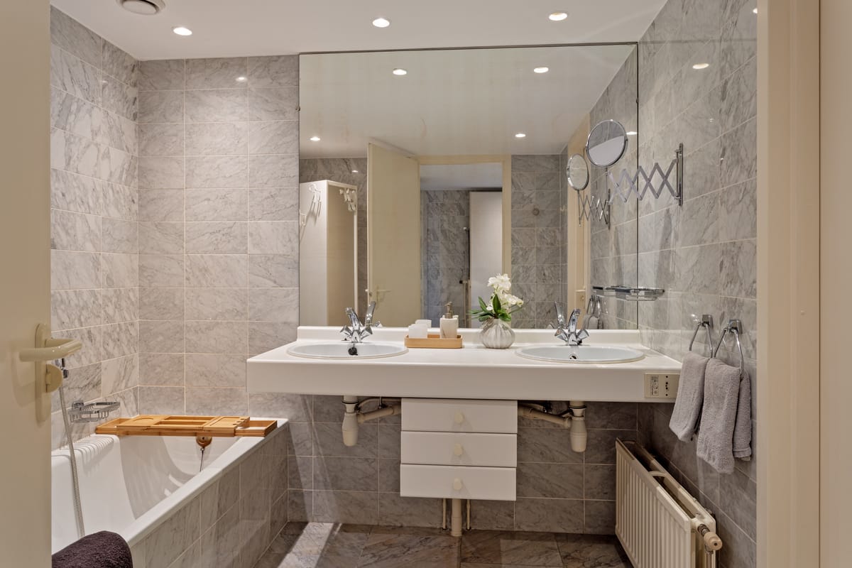 Foto 24 van Stationsplein 17-A