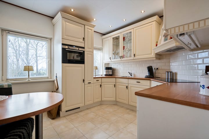 Foto 12 van Schoolstraat 33