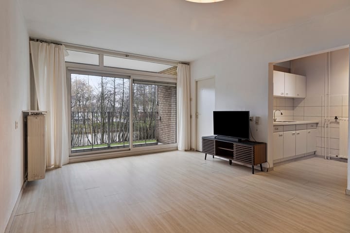 Foto 3 van Lelystraat 2-B8