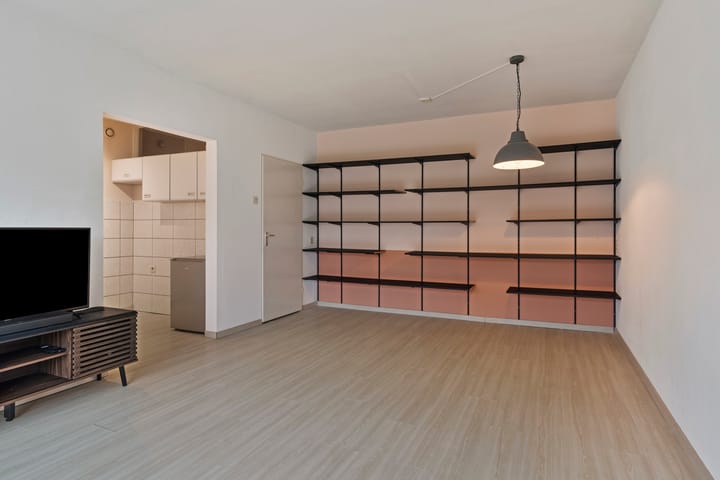 Foto 6 van Lelystraat 2-B8