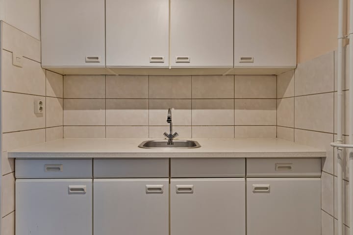 Foto 9 van Lelystraat 2-B8