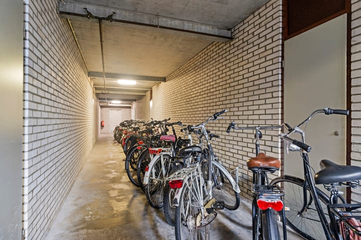 Foto 21 van Lelystraat 2-B8