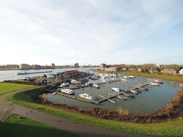 Foto 2 van Pontonniersweg 73