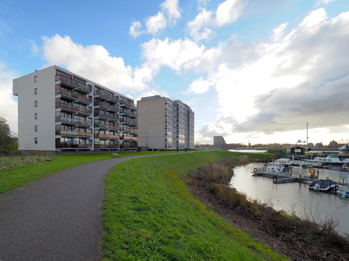 Foto 4 van Pontonniersweg 73