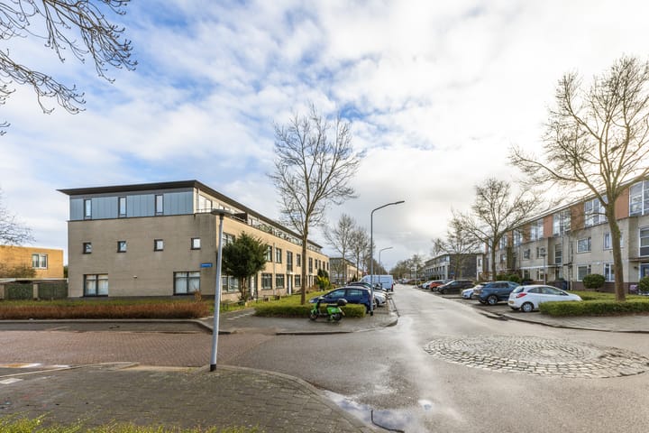 Foto 35 van Joris Ivenslaan 99