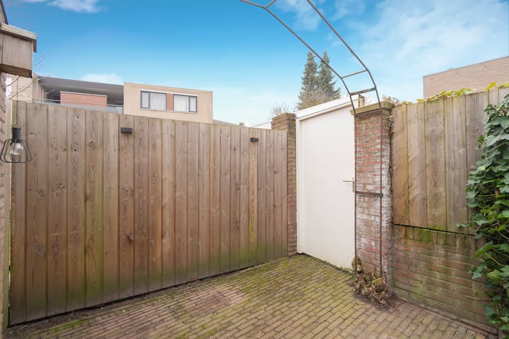 Foto 24 van Oerlesestraat 48