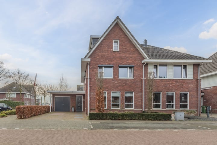 Foto 2 van Zilveresdoorn 24