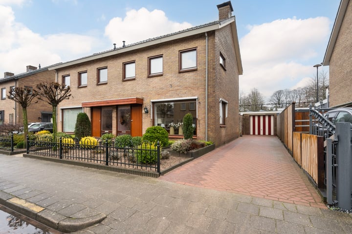 Bekijk foto van Klaas Bosstraat 15