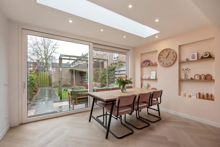 Photo 21 of Medeaschouw 28