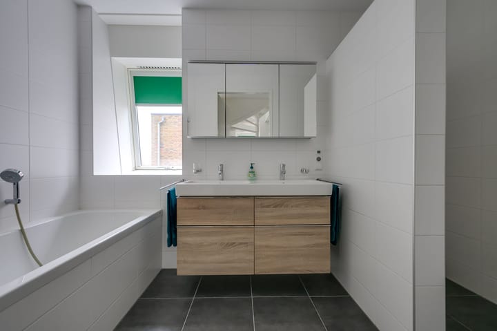 Foto 59 van Donkerstraat 126