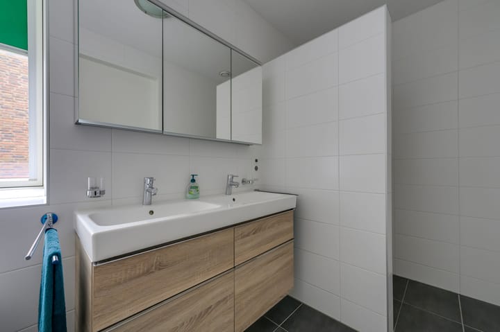 Foto 63 van Donkerstraat 126