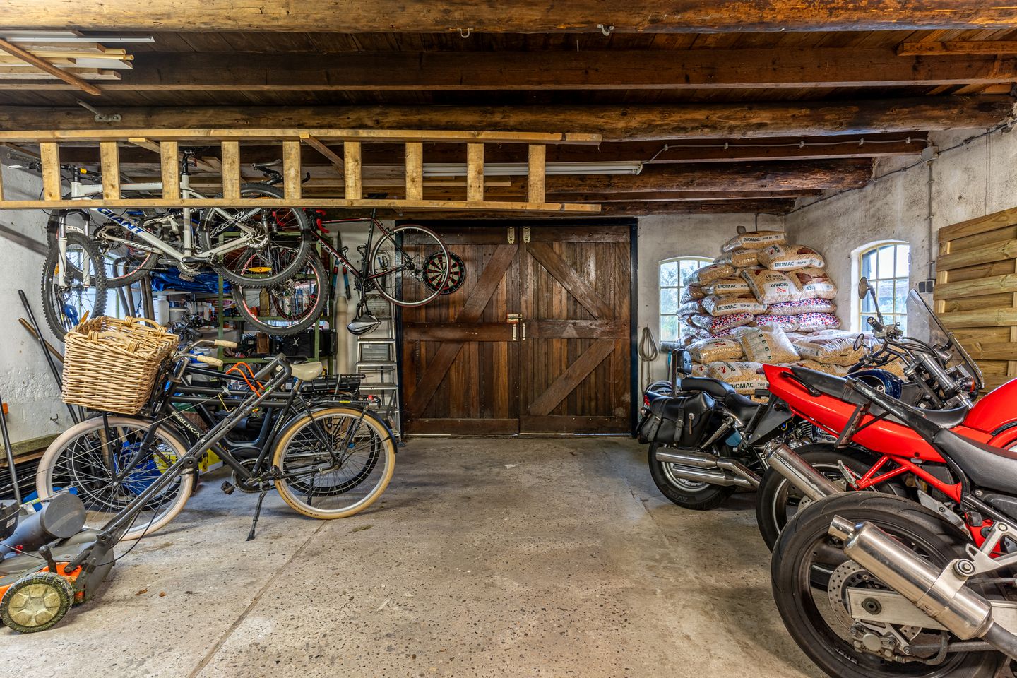 Foto 44 van Hegedyk 76