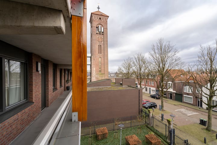 Photo 4 of Sint Willebrordstraat 47