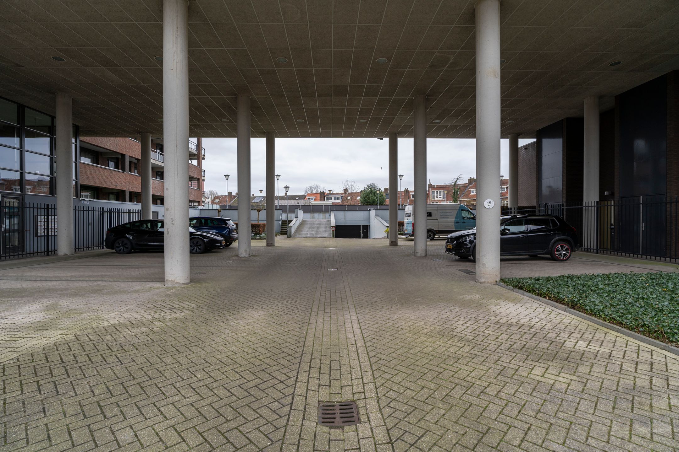 Photo 30 of Sint Willebrordstraat 47