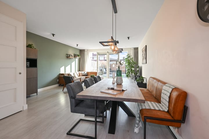 Foto 2 van Poortwachter 146