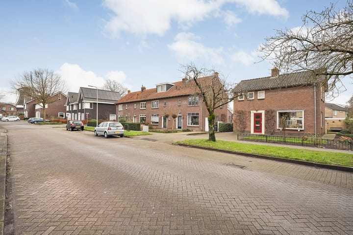 Foto 8 van Molenstraat 25