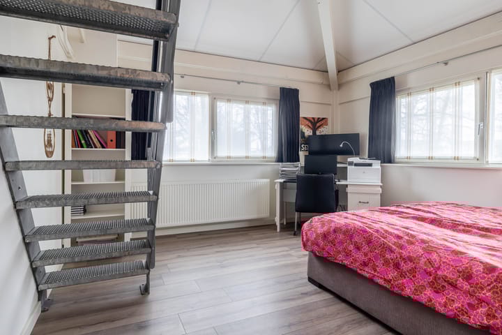 Foto 24 van Uranus 6