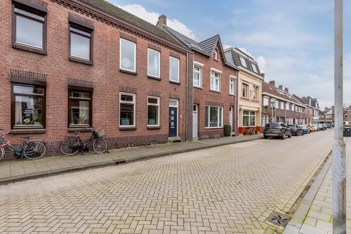 Foto 2 van Schenck van Nijdeggenstraat 3