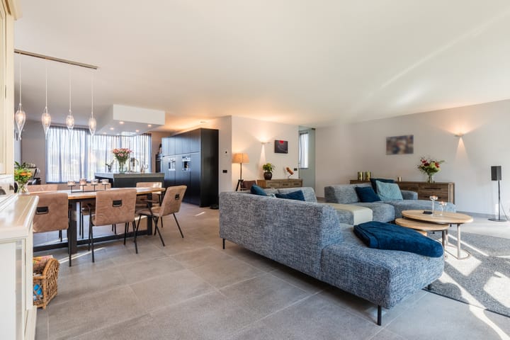 Foto 17 van Zuidewijn 56