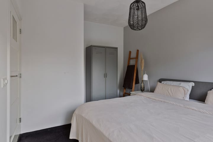 Photo 21 of Tongelresestraat 93