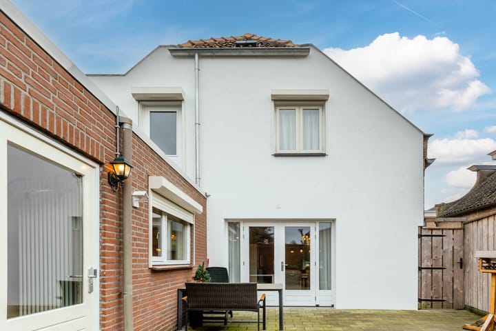 Foto 33 van Kerkstraat 4