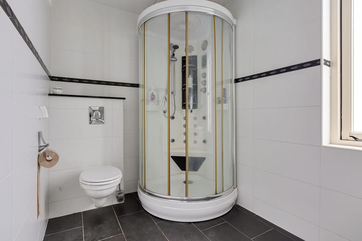 Foto 22 van Veestraat 64-A