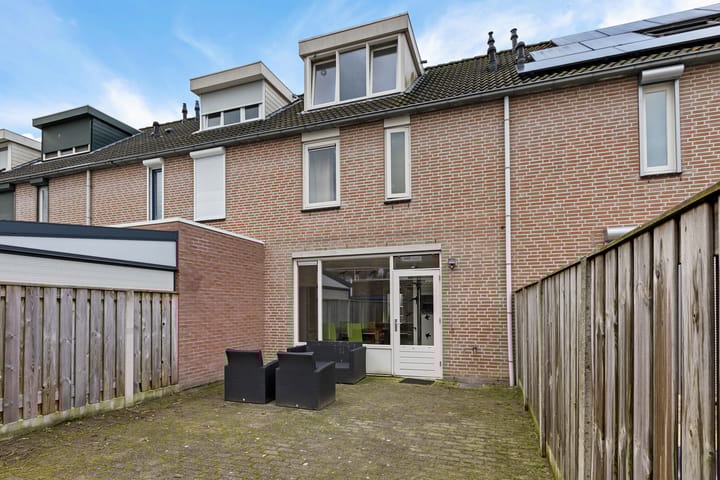 Foto 40 van Veestraat 64-A