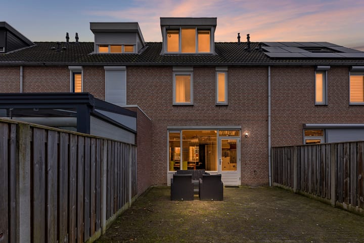 Foto 39 van Veestraat 64-A