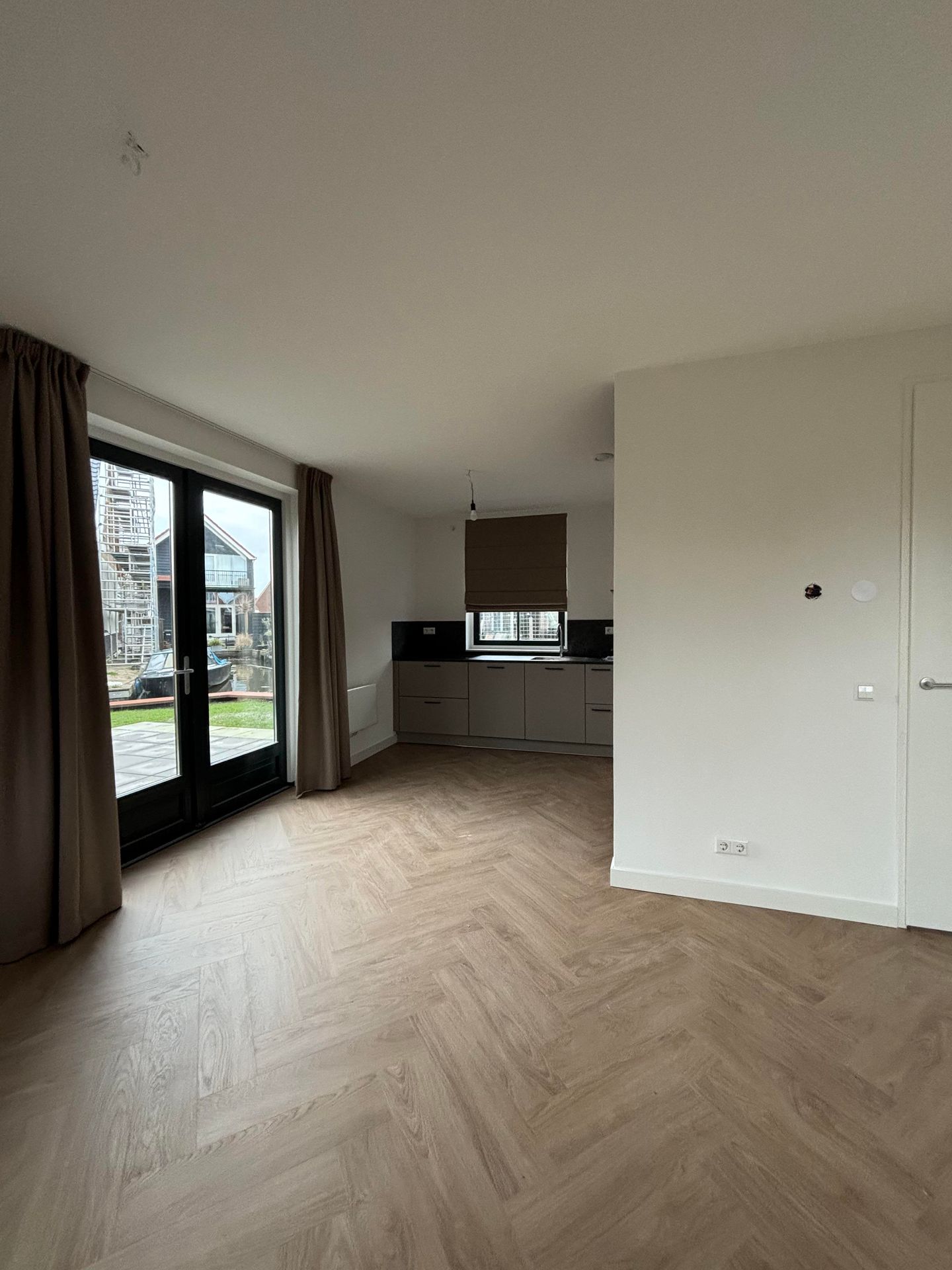 Foto 10 van Westknollendam 77-G