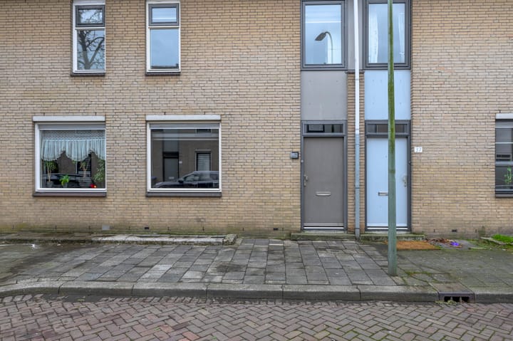 Foto 8 van A.C.W. Staringstraat 39