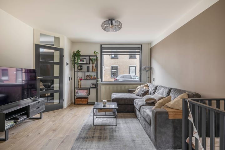 Foto 15 van A.C.W. Staringstraat 39