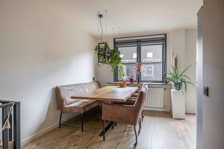 Foto 16 van A.C.W. Staringstraat 39