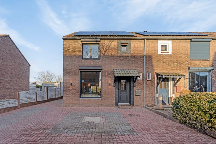 Foto 2 van Julianalaan 34