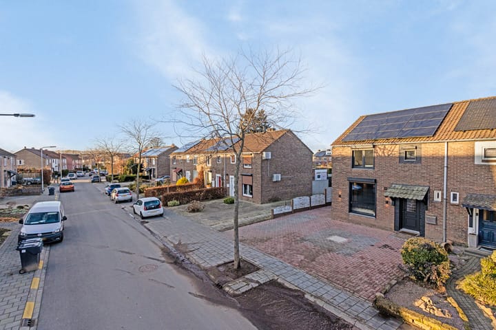 Foto 38 van Julianalaan 34