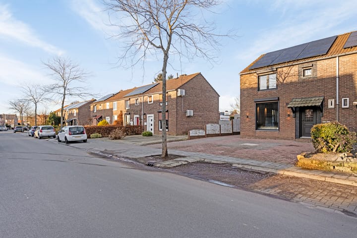 Foto 43 van Julianalaan 34