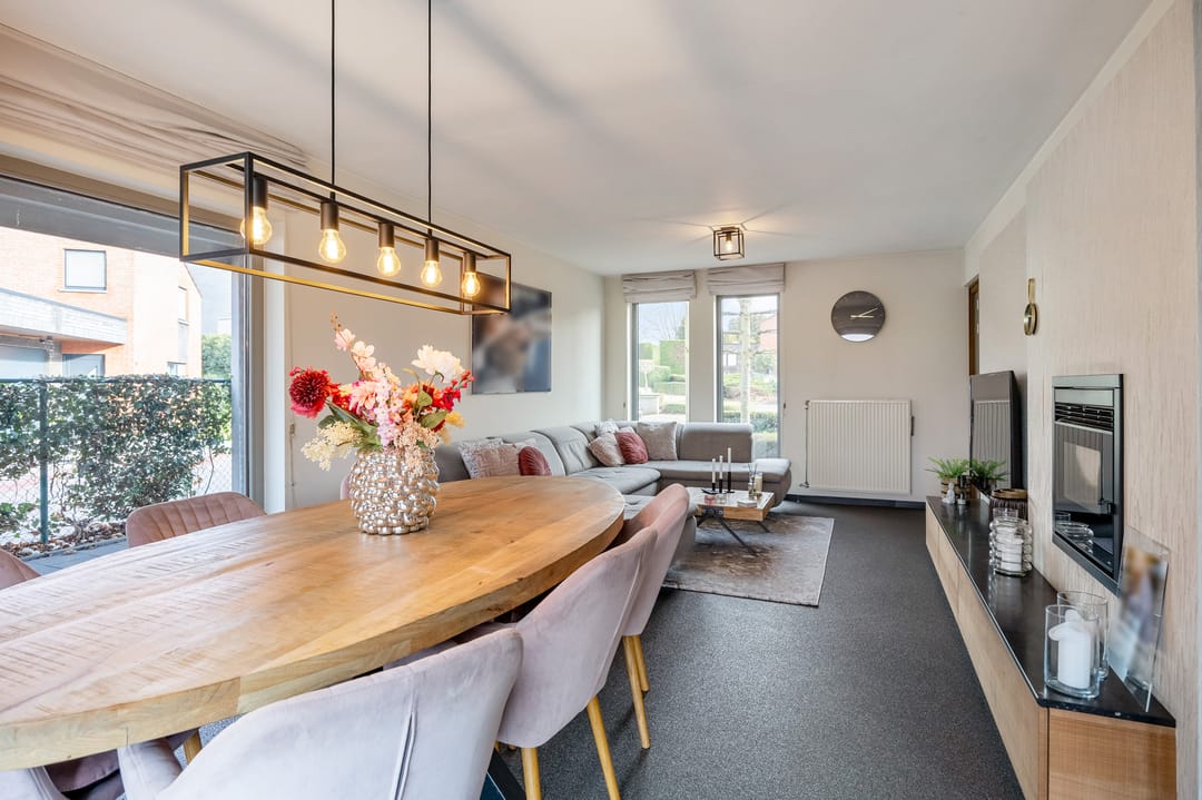 Foto 16 van Burgemeester Dewalquestraat 36