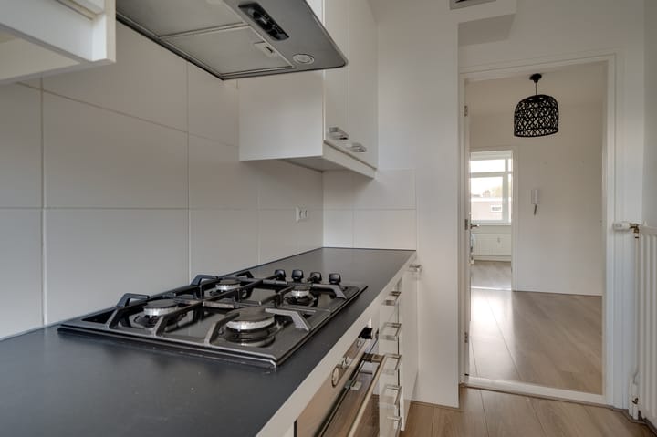 Foto 5 van Monseigneur van Steelaan 164