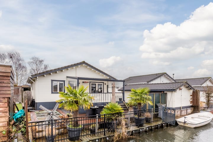 Foto 1 van Vier Heultjes 304