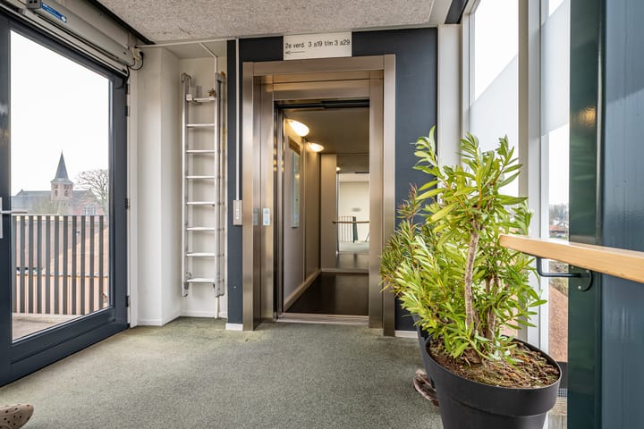 Foto 4 van Ebbinge Wubbenlaan 3-A21